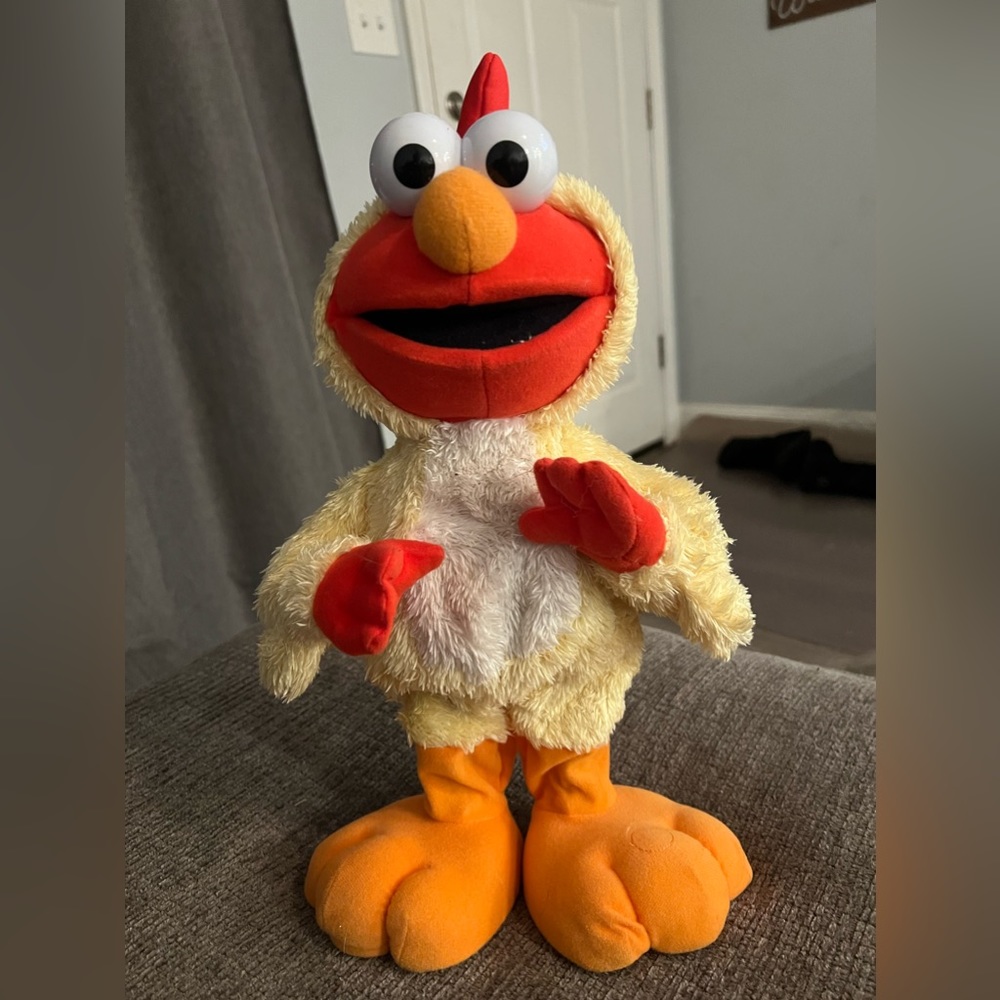 Chicken Dance Elmo - Working